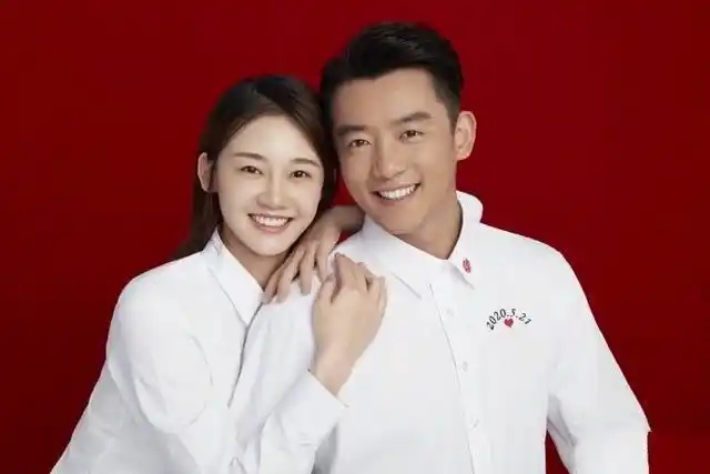 《奔跑吧兄弟》继baby得子后,郑恺也结婚生女了