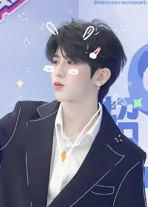 蔡徐坤.图源微博看水印.