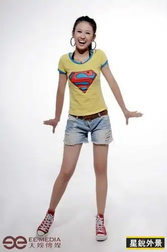 图文:快女18强写真新鲜出炉--潘虹樾