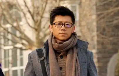 《而立之年》夏雨大变身 偶像转型性格小生