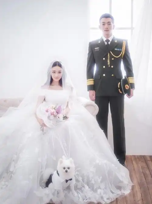 张馨予两套婚纱才10万,却穿出了百万的感觉,张馨予支持国货品牌