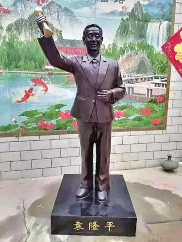 108道工序,耗时近一年 洛阳村民制作出袁隆平院士铜像