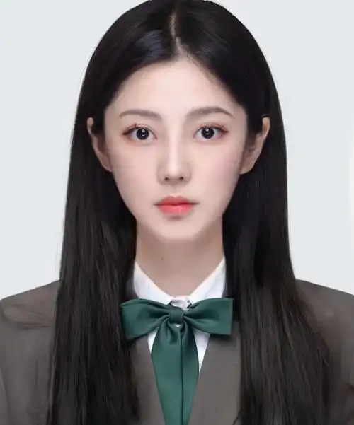 日韩系证件照火了!女生记住这几个"小心机",上镜瘦脸还好看