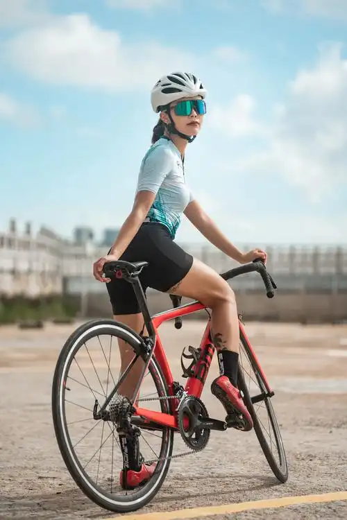 公路车骑行写真bmc