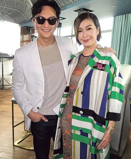 张智霖接受伍咏薇访问互相取笑身体部位