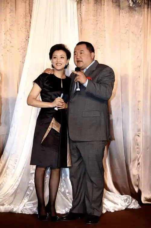 1994年,杨澜不顾阻拦与老公张一兵离婚,转身嫁给了百亿富豪吴征_北京