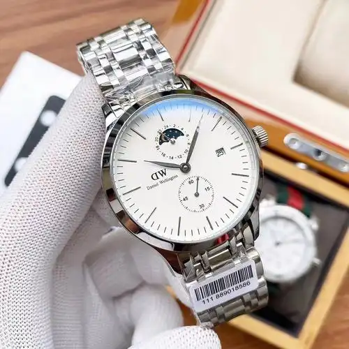 丹尼尔·惠灵顿dw979797精品男士腕表 爆款机械版 进口小牛皮