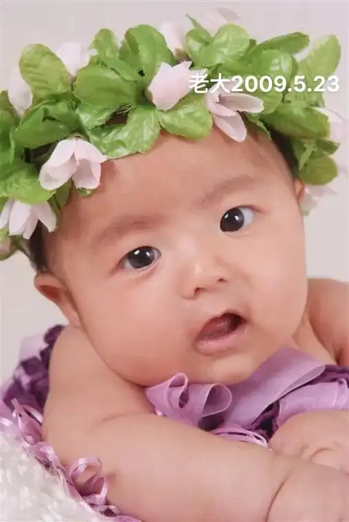 特意找的你们小时候的照片是那么可爱最终还是马不停蹄的长大了