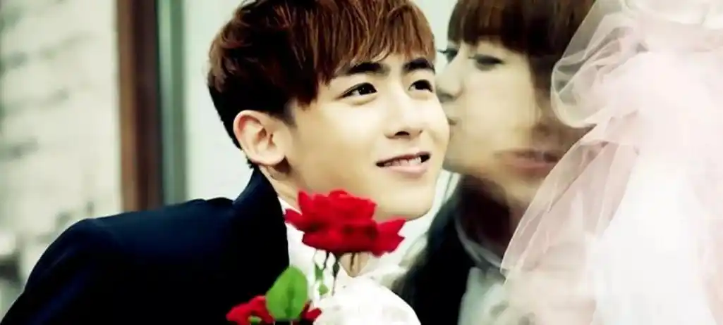 泰国王子尼坤的神颜居然也逃不过韩式发福的摧残啊!