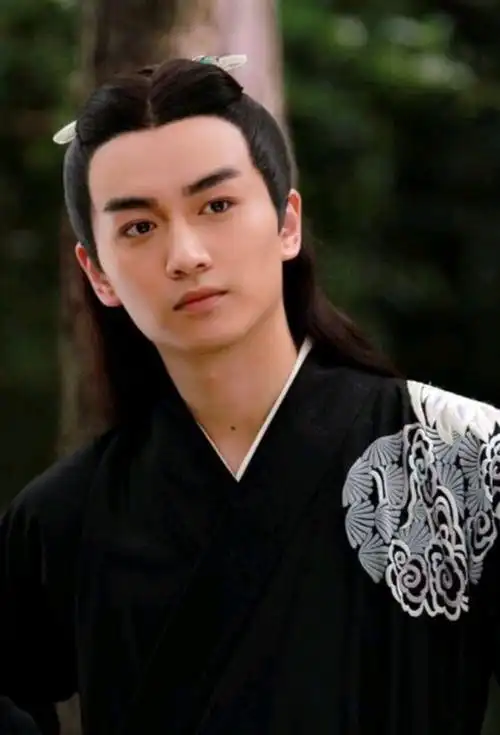 公子世无双陈晓的古装剧照仍然超越大部分人