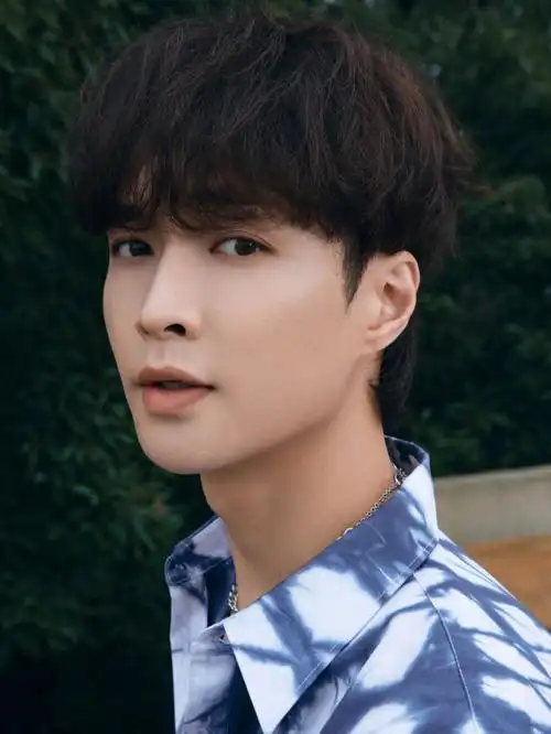 张艺兴工作室发的不是图是夏天的及时雨