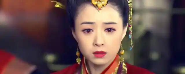 1,1991年,出演了个人首部电视剧《坠子皇后》,她在剧中饰演童年时期的