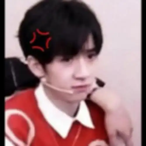 却能萌死人的傻傻表情包呀每一张都爱死了  #贺峻霖 二十弈梦鸿鹄万里