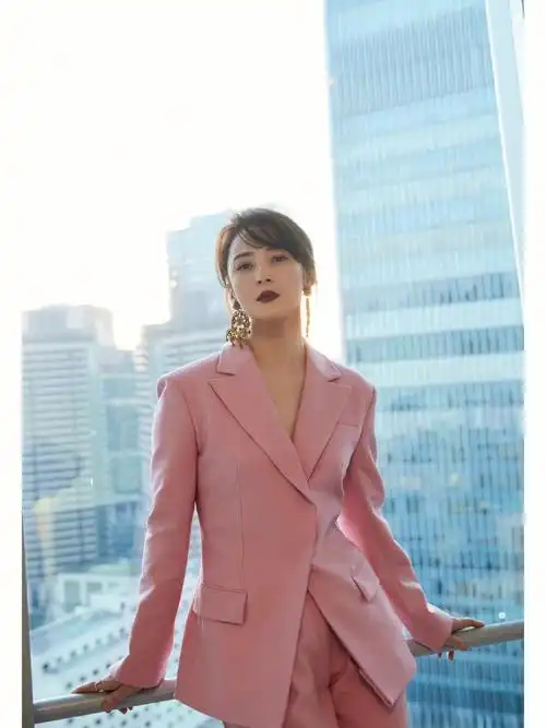 女明星们的西服穿搭