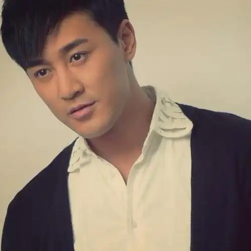 林峰 香港早期一代男神 塑造了很多的经典的角色 实力与颜值兼备 包括