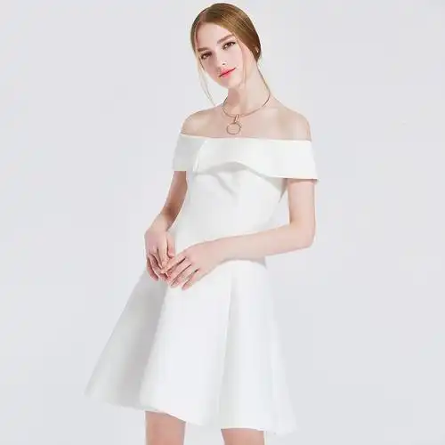 简洁白色连衣裙清爽又出挑