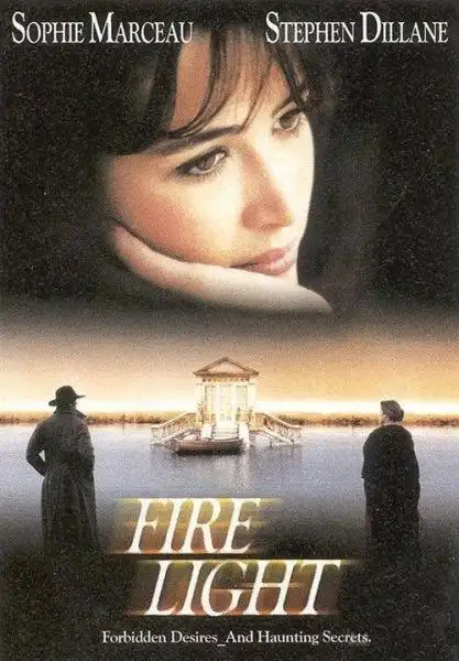 朱莉娅·罗伯茨在《蒙娜丽莎的微笑》中饰演一名思想先进的艺术史老师