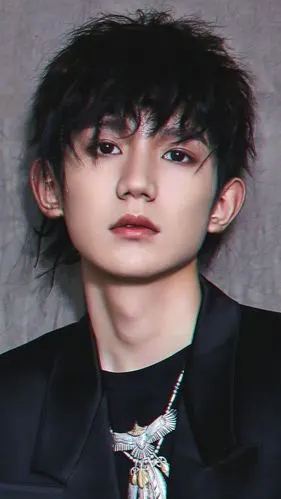 主题:王源【我是唱作人】专楼 || 4月12日起每周五晚8点爱奇艺独播