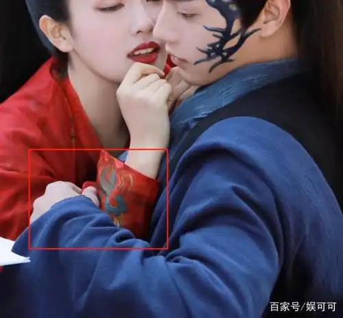 白鹿许凯为戏拥抱,他的这一反应,真实人品一目了然