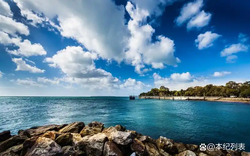 喜欢这种有水面倒映着景色的壁纸,让人看起来很舒适.