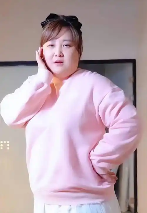 贾玲"复胖"近照,彻底拆穿她的真实处境,徐峥的话终于有人信了