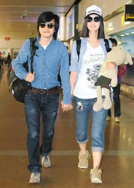 张歆艺杨树鹏注册结婚 微博承认喜事