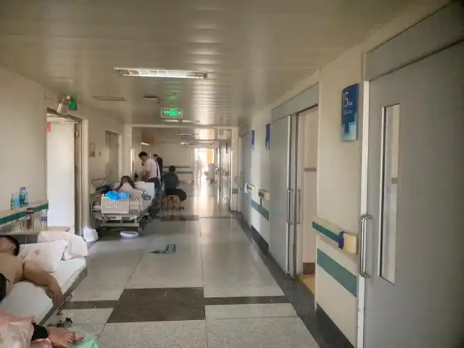 去骨科医院看到的场景