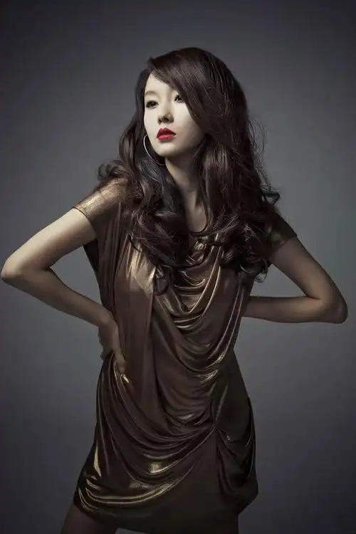 百变魔女 李贞贤