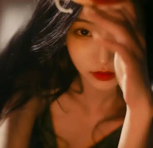 头像高级小众复古女生