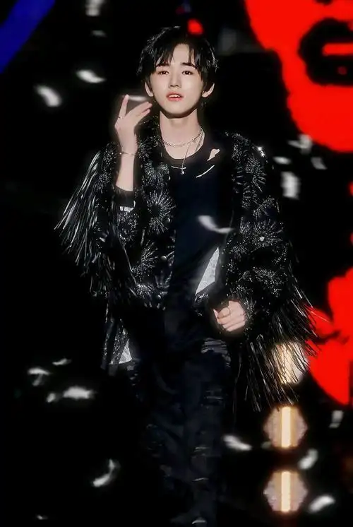 《兰花草》舞台宋亚轩