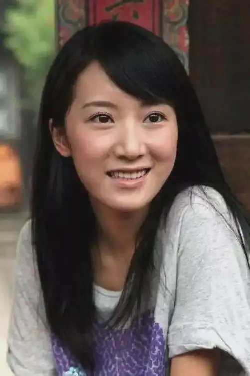 38岁阔太李念官宣怀三胎表情僵硬被指变样认不出