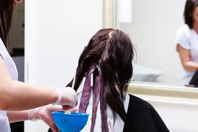 烫染发后就不能喂奶了?做头发前一定要听听医生这番话!