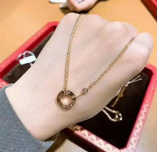 你必须种草的卡地亚项链love系列