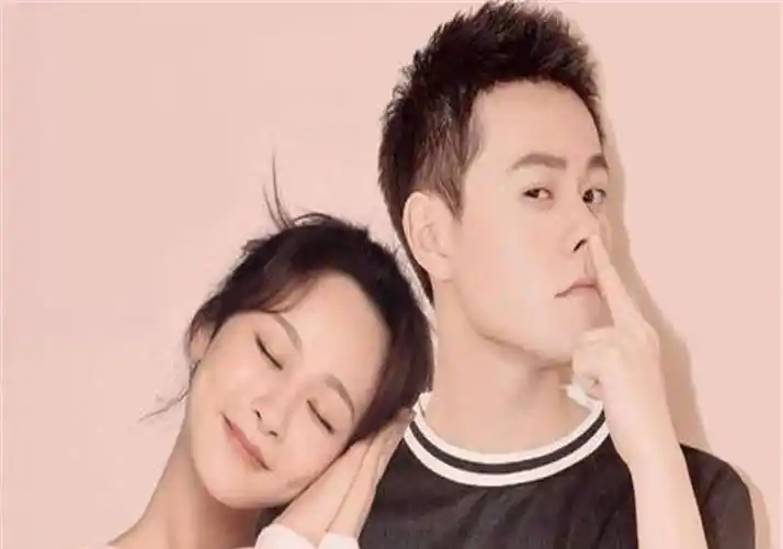 秦俊杰新恋情引人注目,又是因戏生情,杨紫唯一公开过的男友.