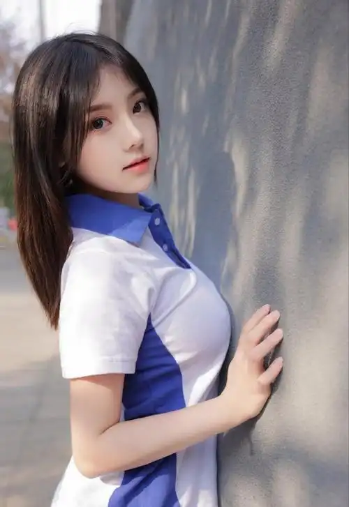 学生妹～1    抄送:@萌妹紫啊    #私房##摄影##写真##武汉约拍##北京