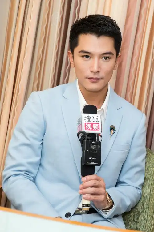 专访邱泽并不注重外表的帅气感情的事看缘分