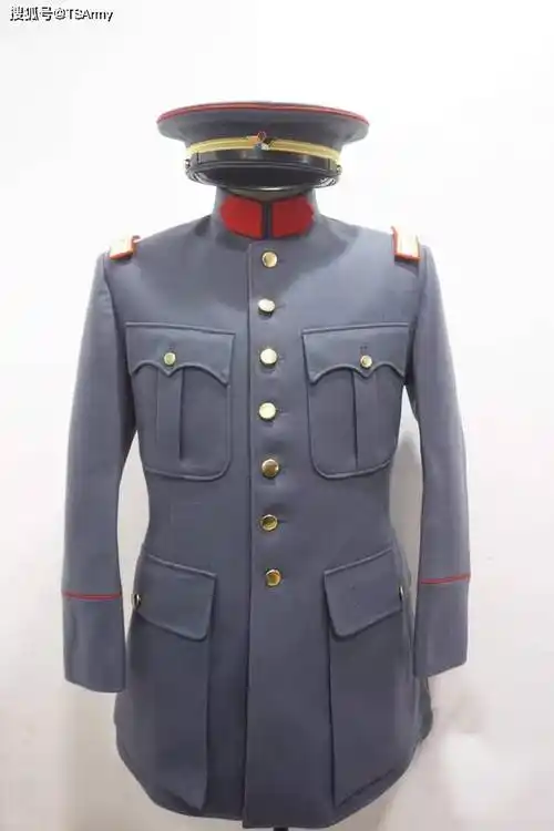 从清末到新中国成立,我国军队制服的变迁史_式军服_款式_布料