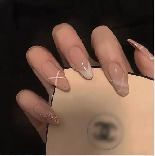 显手白的美甲2021新款网红穿戴指甲贴片成品穿戴甲高级感秋冬显白