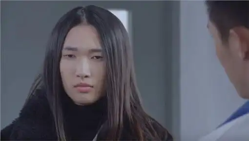 模特儿跨界演员的娄清,在《上瘾》里饰演顾海的女友金璐璐,角色个性