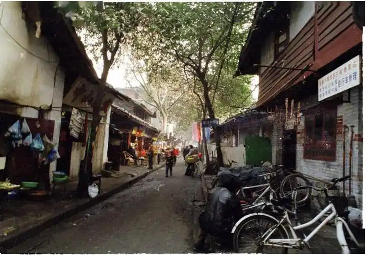 2000年前后,成都,与生活搏斗的人们(组图)_染房