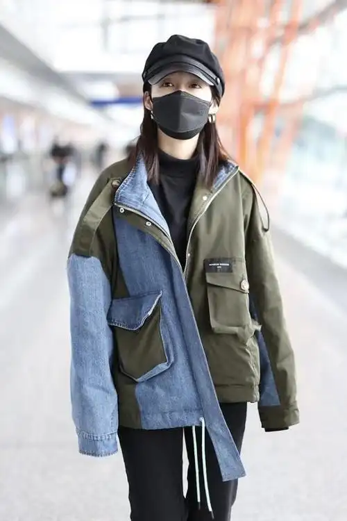 李沁也开始走帅气风了拼接夹克配马丁靴走路带风气势逼人