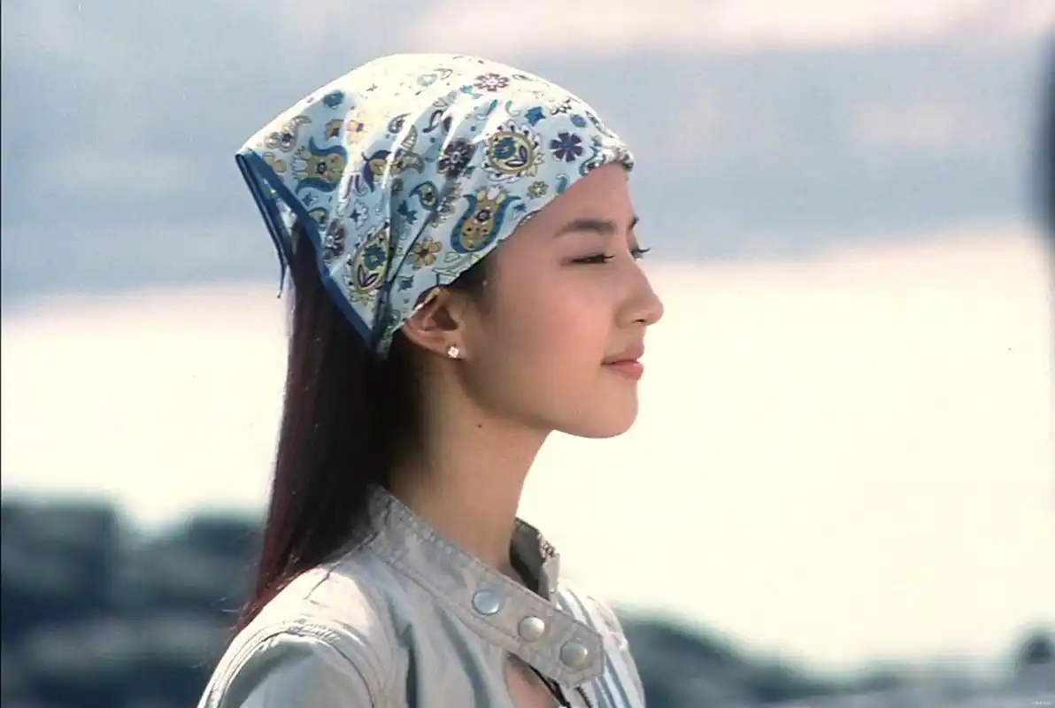 刘亦菲早期和林志颖合作的电影《恋爱大赢家》,满屏的青春气息