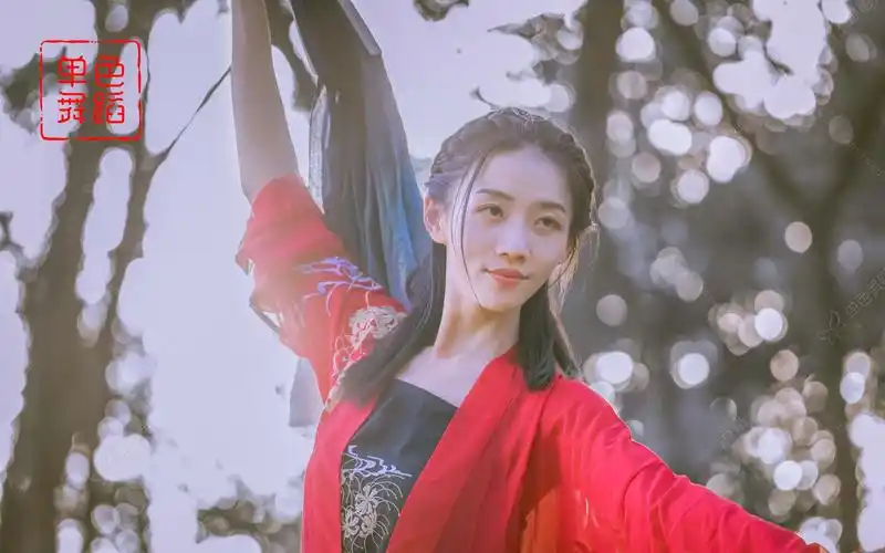 单色舞蹈武汉中国舞导师个人展示左手指月学舞蹈加微心1109919450有超