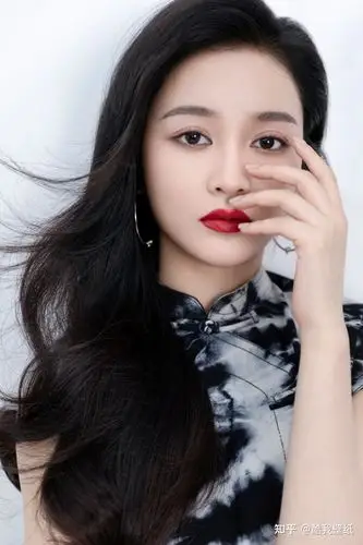王一菲水墨旗袍大片,都市风冷艳红唇,自带气场港味十足 - 知乎