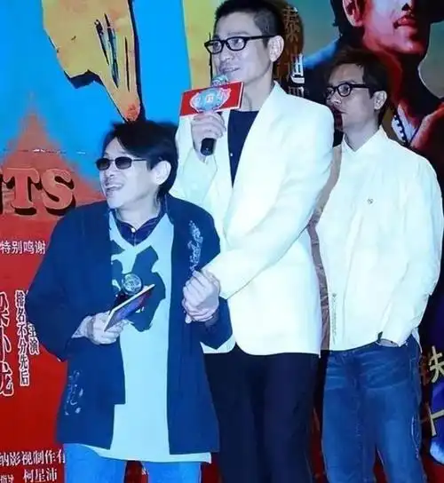 还有周润发,梅艳芳这些大腕,他也是不遗余力地提携,那个时代的罗宾