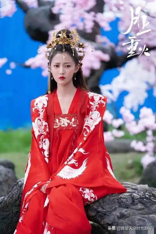 凤冠霞帔,十里红妆～影视剧女明星唯美古装嫁衣最新最全大盘点_整理