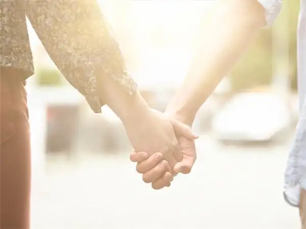 彼此相爱的两颗心永远都是零距离!