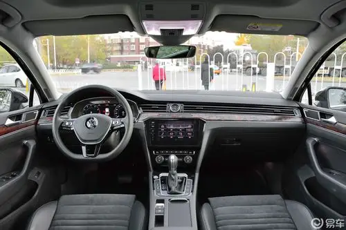 【迈腾2018款380tsi 双离合 旗舰版内饰全景正拍汽车图片-汽车图片