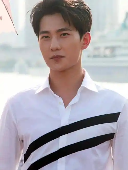 杨洋怒怼粉丝赶紧取关,网友:你就这么点粉丝维护你了还不珍惜?