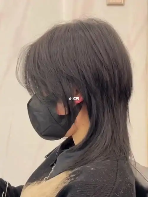 最火女生日系发型鲻鱼头狼尾锁骨发